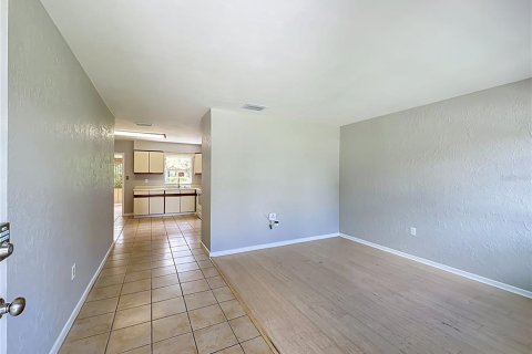 Casa en venta en Lakeland, Florida, 2 dormitorios, 111.67 m2 № 2384416 - foto 9