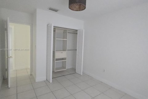Touwnhouse à louer à Hialeah, Floride: 3 chambres, 95.69 m2 № 1976906 - photo 18