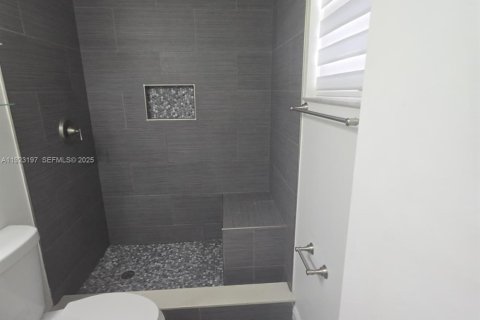 Touwnhouse à louer à Hialeah, Floride: 3 chambres, 95.69 m2 № 1976906 - photo 12