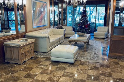 Condominio en venta en Miami, Florida, 2 dormitorios, 144.09 m2 № 1703852 - foto 27