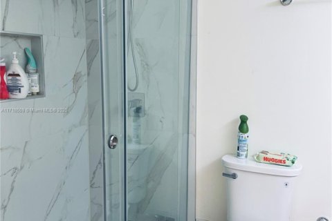 Condominio en venta en Miami, Florida, 2 dormitorios, 144.09 m2 № 1703852 - foto 20