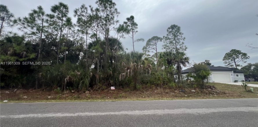 Land in North Port, Florida № 2158270