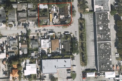 Immobilier commercial à vendre à Miami, Floride № 1982681 - photo 1