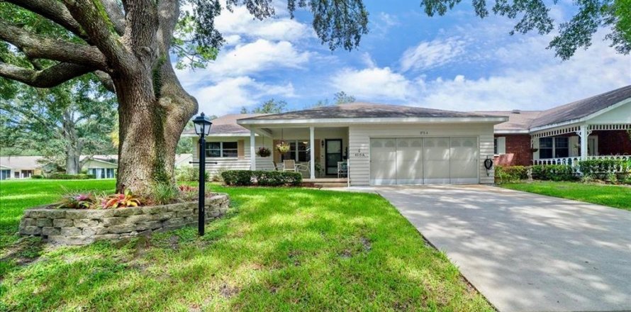 Casa en Ocala, Florida 2 dormitorios, 162.39 m2 № 1907438