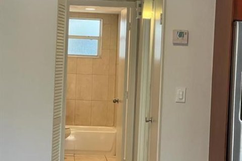 Купить кондоминиум в Майами, Флорида 1 спальня, 58.53м2, № 2154242 - фото 6