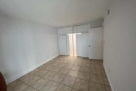 Купить кондоминиум в Майами, Флорида 1 спальня, 58.53м2, № 2154242 - фото 10