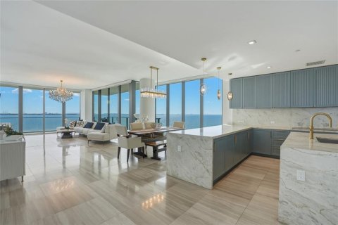 Condo in Tampa, Florida, 3 bedrooms № 2197238 - photo 4