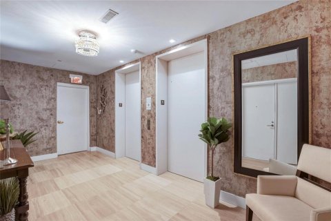 Condo in Tampa, Florida, 3 bedrooms № 2197238 - photo 10