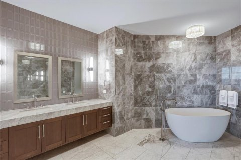 Condo in Tampa, Florida, 3 bedrooms № 2197238 - photo 25