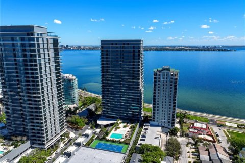 Condo in Tampa, Florida, 3 bedrooms № 2197238 - photo 8