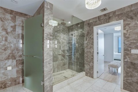 Condo in Tampa, Florida, 3 bedrooms № 2197238 - photo 29