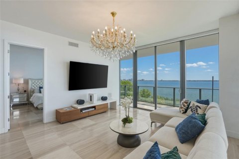 Condo in Tampa, Florida, 3 bedrooms № 2197238 - photo 17