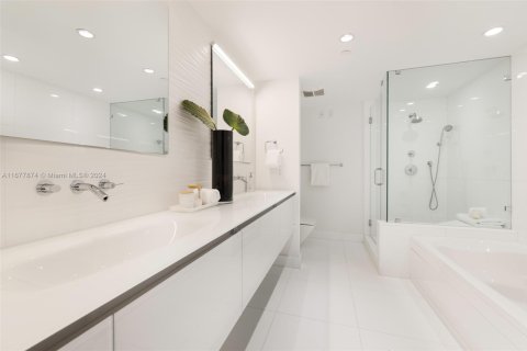 Condo in Coral Gables, Florida, 3 bedrooms  № 1409305 - photo 29