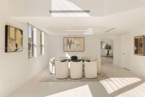 Condo in Coral Gables, Florida, 3 bedrooms  № 1409305 - photo 17