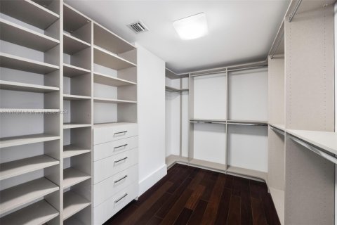 Condo in Coral Gables, Florida, 3 bedrooms  № 1409305 - photo 30