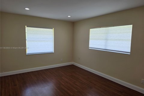 Снять в аренду кондоминиум в Майами, Флорида 1 спальня, 65.68м2, № 1800799 - фото 4