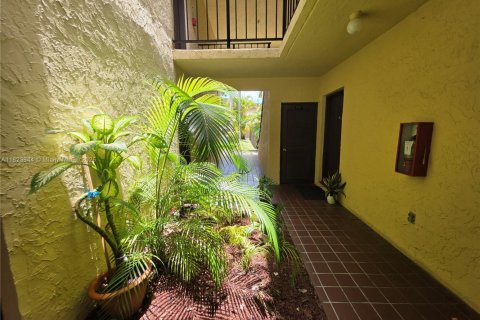 Снять в аренду кондоминиум в Майами, Флорида 1 спальня, 65.68м2, № 1800799 - фото 14