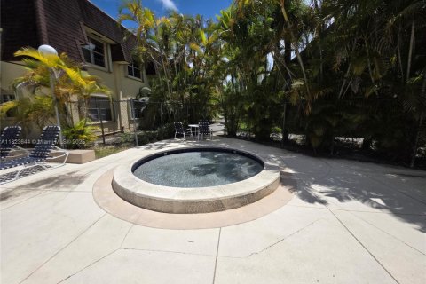Снять в аренду кондоминиум в Майами, Флорида 1 спальня, 65.68м2, № 1800799 - фото 19