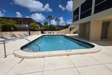 Снять в аренду кондоминиум в Майами, Флорида 1 спальня, 65.68м2, № 1800799 - фото 26