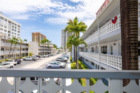 Copropriété à vendre à Hallandale Beach, Floride: 2 chambres, 92.9 m2 № 1814718 - photo 23