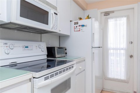 Copropriété à vendre à Hallandale Beach, Floride: 2 chambres, 92.9 m2 № 1814718 - photo 6
