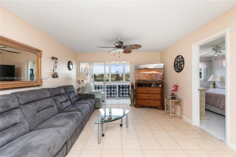 Copropriété à vendre à Hallandale Beach, Floride: 2 chambres, 92.9 m2 № 1814718 - photo 10