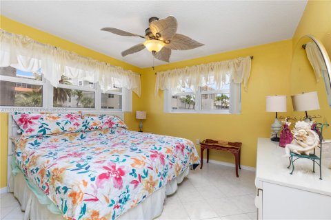 Copropriété à vendre à Hallandale Beach, Floride: 2 chambres, 92.9 m2 № 1814718 - photo 17