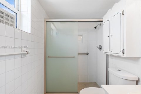 Copropriété à vendre à Hallandale Beach, Floride: 2 chambres, 92.9 m2 № 1814718 - photo 7