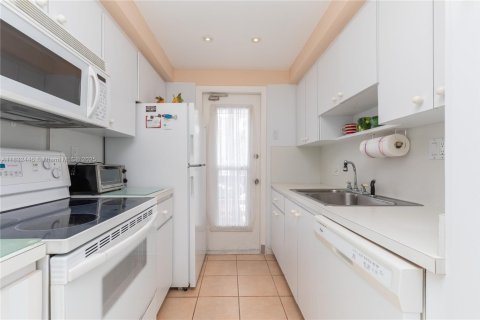 Copropriété à vendre à Hallandale Beach, Floride: 2 chambres, 92.9 m2 № 1814718 - photo 3
