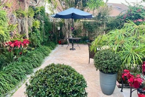 Villa ou maison à vendre à Miami, Floride: 2 chambres, 107.21 m2 № 1985453 - photo 3