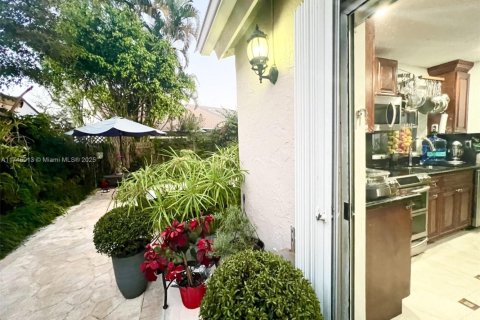 Villa ou maison à vendre à Miami, Floride: 2 chambres, 107.21 m2 № 1985453 - photo 7