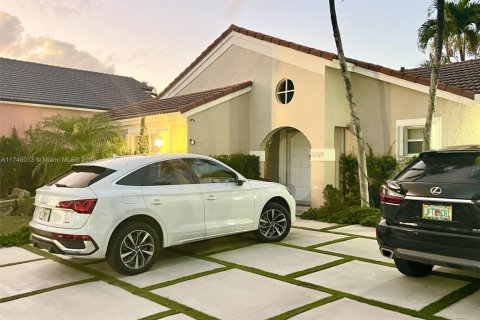 Villa ou maison à vendre à Miami, Floride: 2 chambres, 107.21 m2 № 1985453 - photo 15