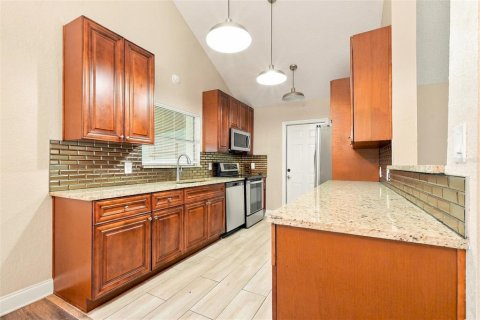 Villa ou maison à vendre à Deltona, Floride: 3 chambres, 125.33 m2 № 2421631 - photo 8