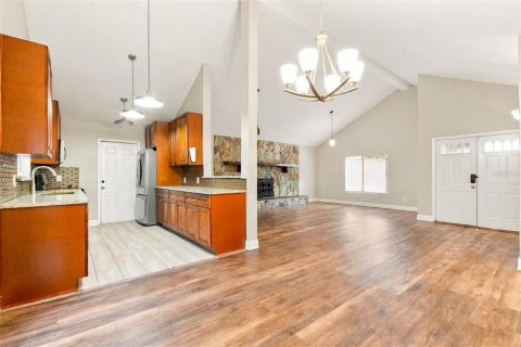 Villa ou maison à vendre à Deltona, Floride: 3 chambres, 125.33 m2 № 2421631 - photo 5