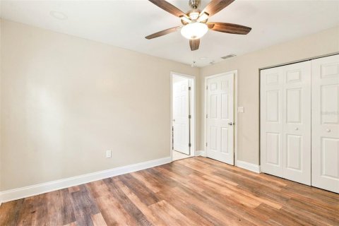 Villa ou maison à vendre à Deltona, Floride: 3 chambres, 125.33 m2 № 2421631 - photo 13