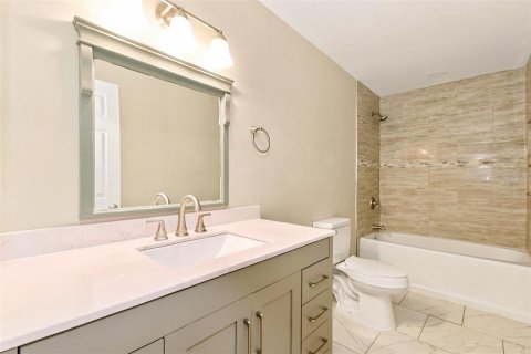 Villa ou maison à vendre à Deltona, Floride: 3 chambres, 125.33 m2 № 2421631 - photo 15