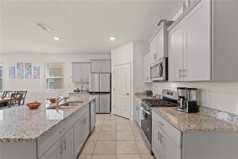 House in Davenport, Florida 7 bedrooms, 336.86 sq.m. № 1643213 - photo 16