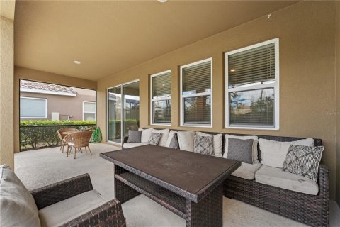 House in Davenport, Florida 7 bedrooms, 336.86 sq.m. № 1643213 - photo 25