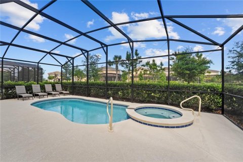 House in Davenport, Florida 7 bedrooms, 336.86 sq.m. № 1643213 - photo 21