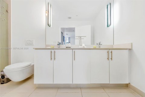 Copropriété à vendre à Miami, Floride: 2 chambres, 109.62 m2 № 1996727 - photo 30