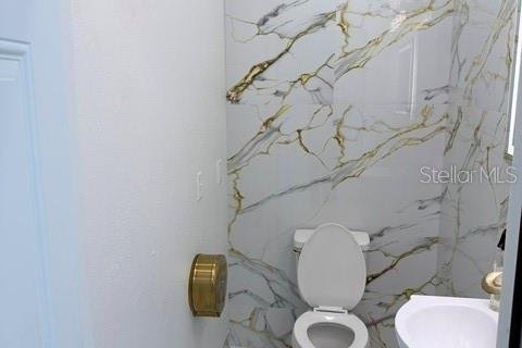 Immobilier commercial à louer à Sarasota, Floride: 117.06 m2 № 2406409 - photo 8