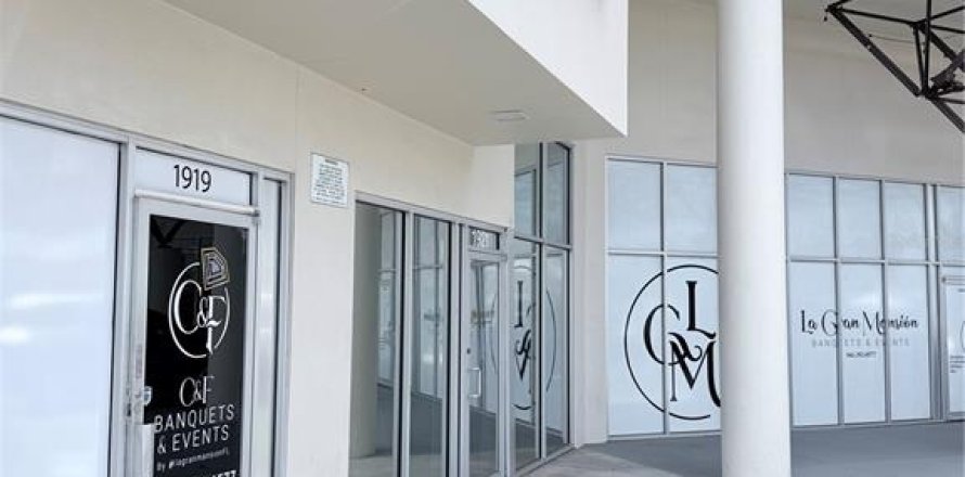 Immobilier commercial à Sarasota, Floride 117.06 m2 № 2406409