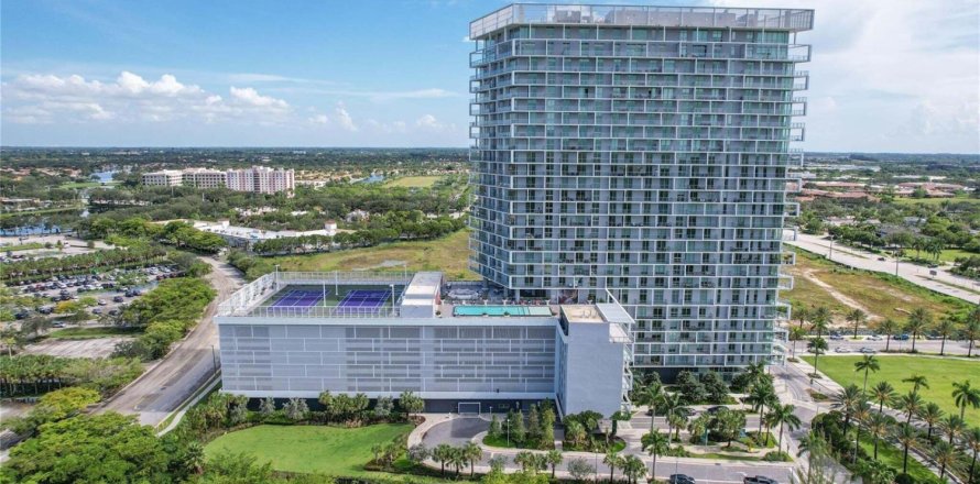 Condominio en Sunrise, Florida, 3 dormitorios № 2182848