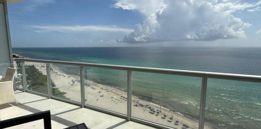 Condo à Sunny Isles Beach, Floride, 1 chambre № 1882340