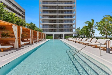 Condominio en venta en Miami, Florida, 2 dormitorios, 121.7 m2 № 2075713 - foto 25