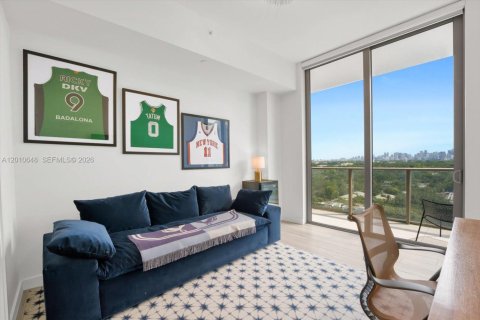 Condominio en venta en Miami, Florida, 2 dormitorios, 121.7 m2 № 2075713 - foto 13