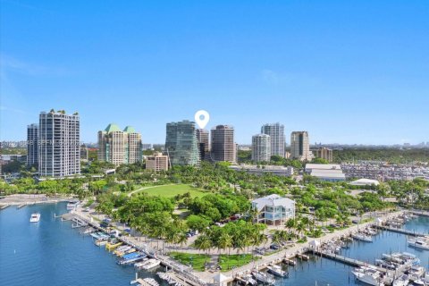 Condominio en venta en Miami, Florida, 2 dormitorios, 121.7 m2 № 2075713 - foto 7