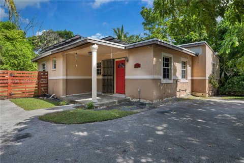 Villa ou maison à South Miami, Floride 3 chambres, 111.02 m2 № 2344128