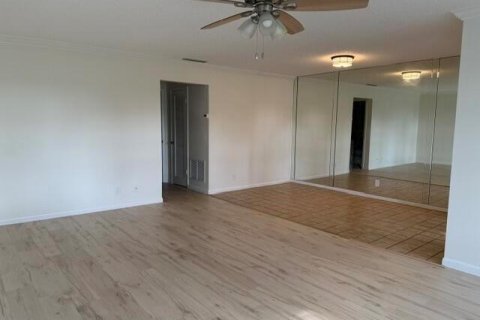 Condo in Lake Worth, Florida, 1 bedroom  № 2177100 - photo 22