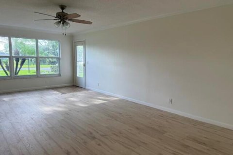 Condo in Lake Worth, Florida, 1 bedroom  № 2177100 - photo 26